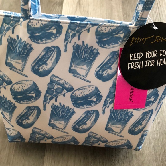 Betsey Johnson Insulated Satchel Lunch Tote White & Blue Fast Food Print NWT - Picture 7 of 16